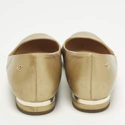 مملوكة مسبقًا حذاء باليرينا فلات شانيل CC جلد ذهبي مقاس 40.5