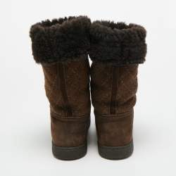 Pre Owned حذاء بوت منتصف ساق شانيل سويدي مبطن بني مقاس 40.5