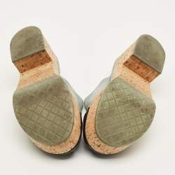 مملوكة مسبقًا Chanel CC Size 40.5 Black/Light Blue Leather Cap Toe Cork Platform Mules