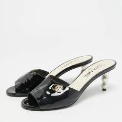 Pre Owned Chanel CC Size 39.5 Black Patent Leather Slide Sandals