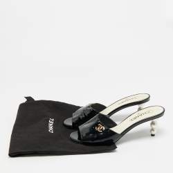 Pre Owned Chanel CC Size 39.5 Black Patent Leather Slide Sandals