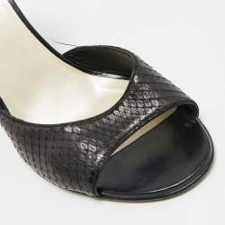 مملوكة مسبقًا Chanel CC Camellia Size 39.5 Black Snakeskin Leather Flower Embellished D'orsay Block Heel Pumps