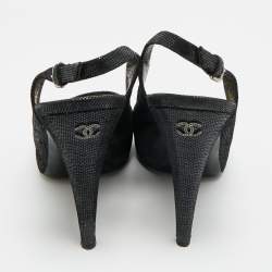 مملوكة مسبقًا حذاء كعب عالي شانيل CC جلد سويدي نسيج أسود مقدمة مفتوحة بحزام خلفي مقاس 40.5