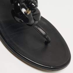 مملوكة مسبقًا صندل شانيل سيور كامليا زرقاء سويدي مقاس 39