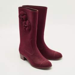 مملوكة مسبقًا Chanel Burgundy Size 40 Velvet Camellia Embellished CC Rain Boots 