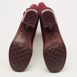 مملوكة مسبقًا Chanel Burgundy Size 40 Velvet Camellia Embellished CC Rain Boots 