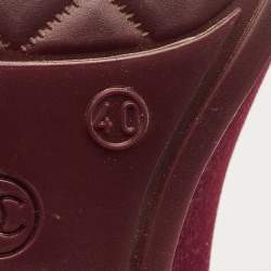 مملوكة مسبقًا Chanel Burgundy Size 40 Velvet Camellia Embellished CC Rain Boots 