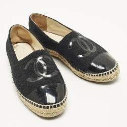 Pre Owned حذاء فلات شانيل سي سي جلد لامع وتويد غطاء مقدمة أسود مقاس 38