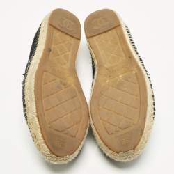 Pre Owned حذاء فلات شانيل سي سي جلد لامع وتويد غطاء مقدمة أسود مقاس 38