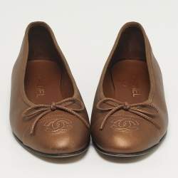 Pre Owned Chanel CC Bow Size 37.5 Brown Leather Cap Toe Ballet Flats