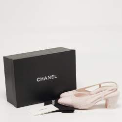 Pre Owned حذاء كعب عالي شانيل سبيكة قماش/جلد أسود/كريمي بحزام خلفي شعار CC مقاس 37.5