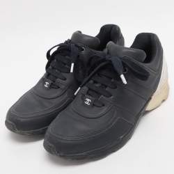 Pre Owned Chanel CC Size 38 Navy Blue/White Leather Low Top Sneakers