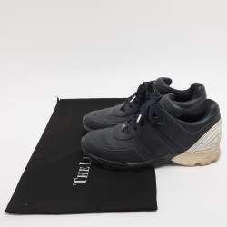 Pre Owned Chanel CC Size 38 Navy Blue/White Leather Low Top Sneakers