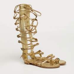 Pre Owned صندل شانيل جلد ذهبي مسطح على النمط الجلادي مقاس 38.5