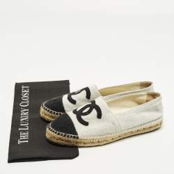 Pre Owned Chanel Size 40 White/Black Fabric CC Cap-Toe  Espadrille Flats