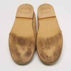 مملوكة مسبقًا حذاء باليرينا فلات شانيل جلد بني ومزخرف بـ PVC مقاس 37.5