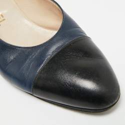 مملوكة مسبقًا Chanel CC Cap Toe  Size 37.5 Navy Blue Leather Block Heel Pumps
