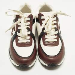 مملوكة مسبقًا حذاء رياضي شانيل منخفظ من أعلى CC جلد شامواه ونايلون متعدد الألوان مقاس 38.5