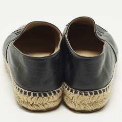 Pre Owned حذاء فلات شانيل سي سي جلد لامع وتويد غطاء مقدمة أسود مقاس 38