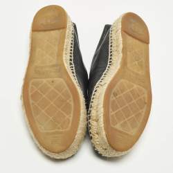 Pre Owned حذاء فلات شانيل سي سي جلد لامع وتويد غطاء مقدمة أسود مقاس 38