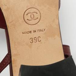 مملوكة مسبقًا حذاء كعب عالي شانيل سبيكة قماش/جلد أسود/كريمي بحزام خلفي شعار CC مقاس 37.5