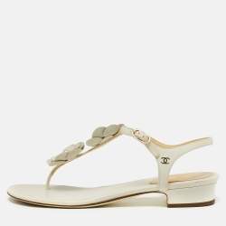 مملوكة مسبقًا Chanel Camelia Size 40.5 White Leather Ankle Strap Thong Sandals