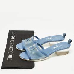 Pre Owned صندل سلايد شانيل جلد أزرق كحلي بسلسلة سي سي مقاس 37