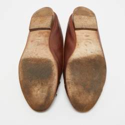 Pre Owned حذاء شانيل باليرينا مقدمة جلد بني مع فيونكة مقاس 37.5