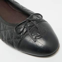 مملوكة مسبقًا Chanel CC Size 42 Black Quilted Leather Bow Cap Toe Ballet Flats