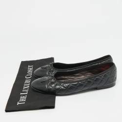 مملوكة مسبقًا Chanel CC Size 42 Black Quilted Leather Bow Cap Toe Ballet Flats