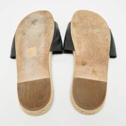 Pre Owned صندل سلايد شانيل سي سي جلد أسود لامع بالشعار مقاس 40