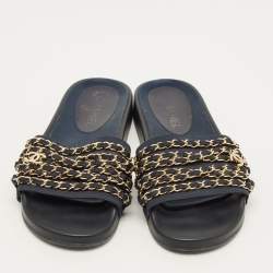 Pre Owned صندل شانيل رابط سلسلة قماش أزرق كحلي مقاس 39