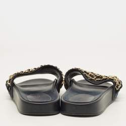 Pre Owned صندل شانيل رابط سلسلة قماش أزرق كحلي مقاس 39