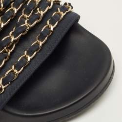 Pre Owned صندل شانيل رابط سلسلة قماش أزرق كحلي مقاس 39