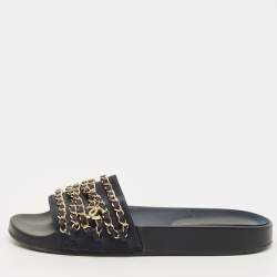 Pre Owned صندل شانيل رابط سلسلة قماش أزرق كحلي مقاس 39