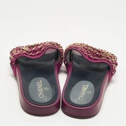 مملوكة مسبقًا Chanel CC Size 38 Dark Pink Fabric Chain Link Flat Slide Sandals