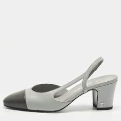 مملوكة مسبقًا Chanel CC Size 36.5 Light Grey/Dark Grey Leather Cap Toe Slingback Pumps