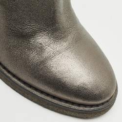 مملوكة مسبقًا حذاء بوت كاحل شانيل مقدمة سي سي جلد أسود مقاس 38