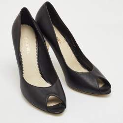 Pre Owned حذاء كعب عالي شانيل جلد أسود شعار سي سي مقدمة مفتوحة مقاس 41