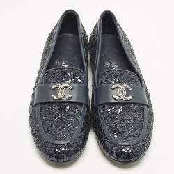 Pre Owned Chanel Size 38.5 Navy Blue Leather and Sequins CC Logo Slip On Loafers