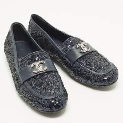Pre Owned Chanel Size 38.5 Navy Blue Leather and Sequins CC Logo Slip On Loafers