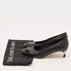 Pre Owned حذاء كعب عالي شانيل جلد أسود ولميع لؤلؤ صناعي مقاس 36