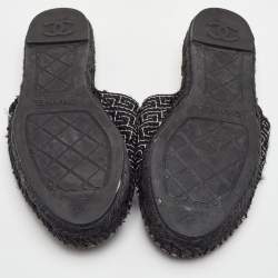 مملوكة مسبقًا Chanel CC Size 39 Black/White Tweed Espadrille Flat Mules