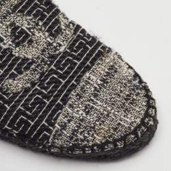 مملوكة مسبقًا Chanel CC Size 39 Black/White Tweed Espadrille Flat Mules