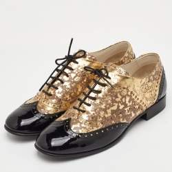 مملوكة مسبقًا Chanel Size 38.5 Metallic Gold/Black Leather and Patent Leather Brogue Lace Up Oxfords