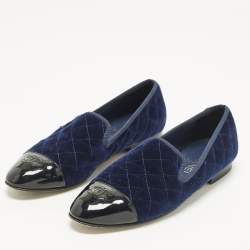 Pre Owned Chanel Interlocking CC Logo Size 40 Navy Blue Patent Leather and Velvet Smoking Slippers