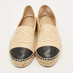 مملوكة مسبقًا Chanel CC Size 37 Beige/Black Leather Espadrille Flats
