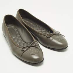 Pre Owned Chanel CC Size 39 Grey Leather Bow Ballet Flats