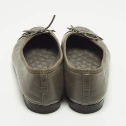 Pre Owned Chanel CC Size 39 Grey Leather Bow Ballet Flats