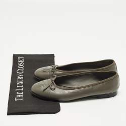Pre Owned Chanel CC Size 39 Grey Leather Bow Ballet Flats